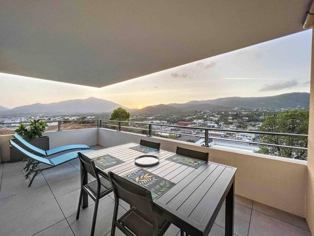 Appartement Central Avec Tres Jolie Vue Ajaccio  Buitenkant foto